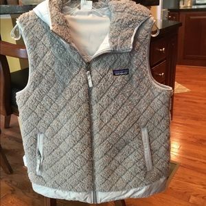 Patagonia Women's Los Gatos Hooded Fleece Vest